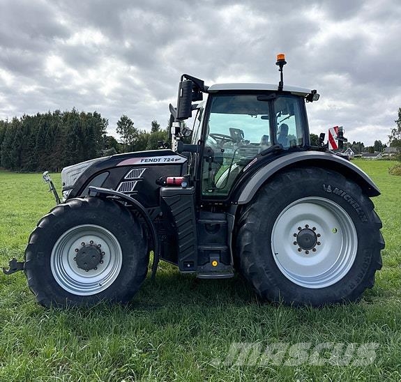 Fendt 724 Трактори