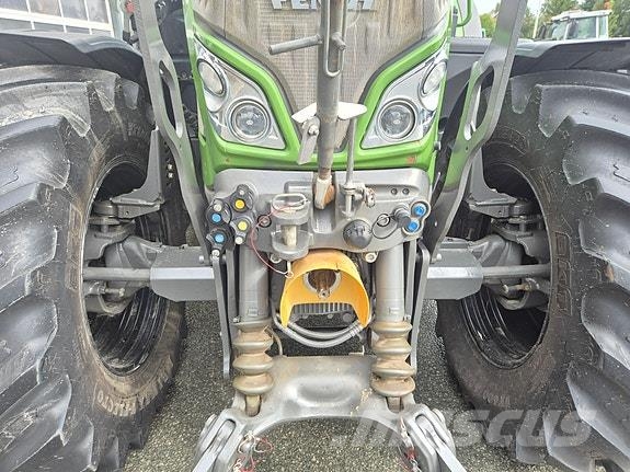 Fendt 724 Traktorji