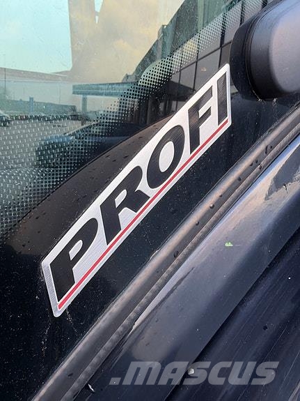 Fendt 724 Profi Traktori