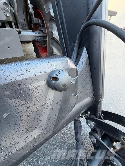 Fendt 724 Profi Traktori