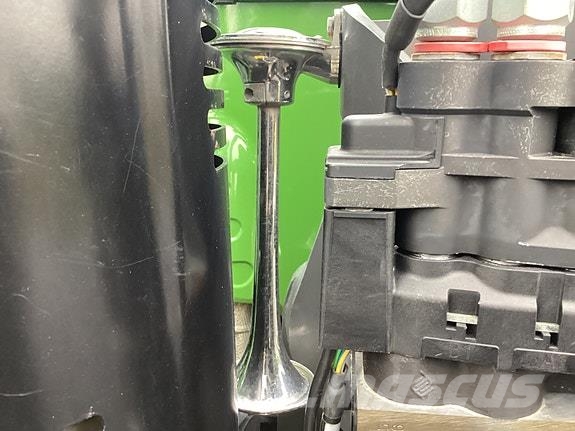 Fendt 724 Profi Pluss Traktorji