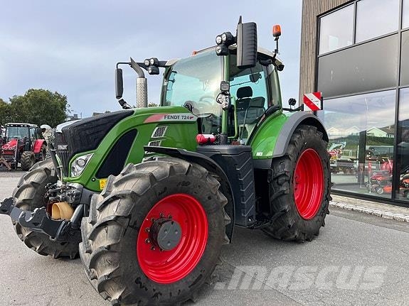Fendt 724 S4 Трактори