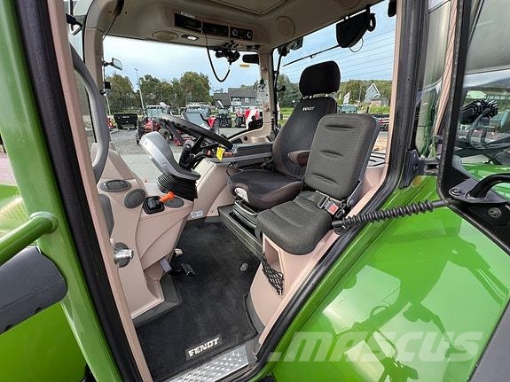Fendt 724 S4 Трактори