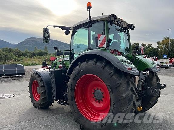 Fendt 724 S4 Трактори
