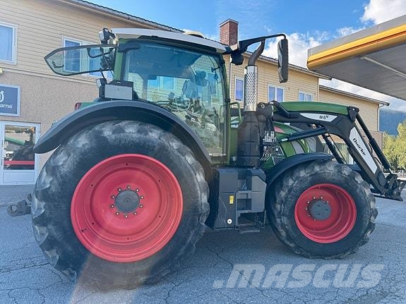 Fendt 724 Vario Traktoren