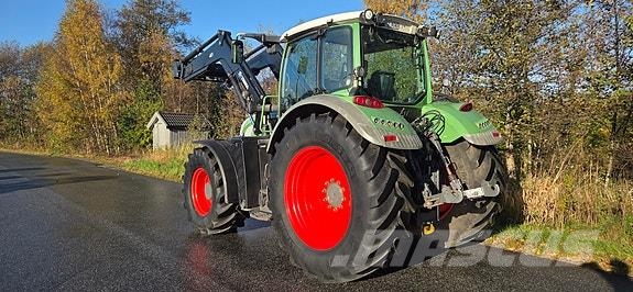 Fendt 724 VARIO Tractors