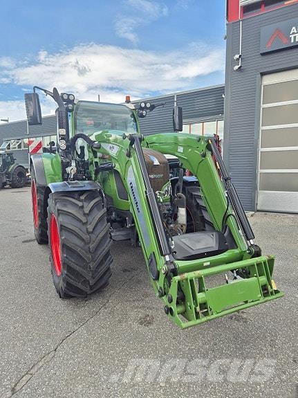 Fendt 724 VARIO Tractoren