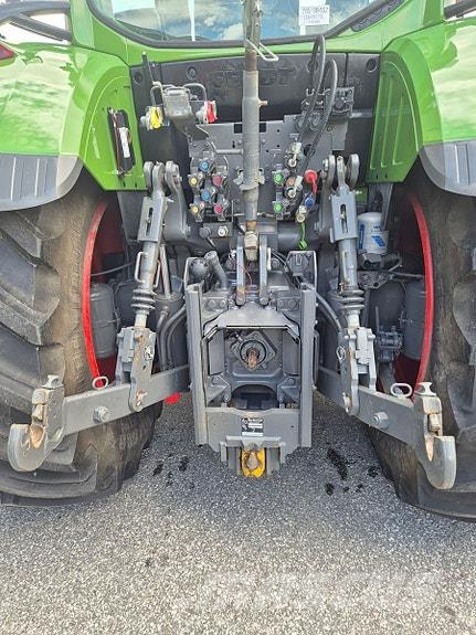 Fendt 724 VARIO Tractoren