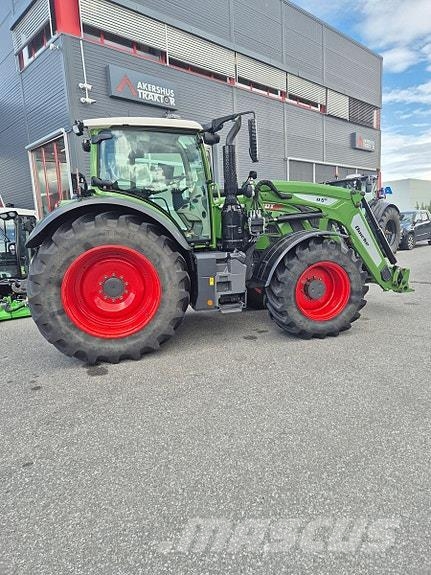 Fendt 724 VARIO Tractoren
