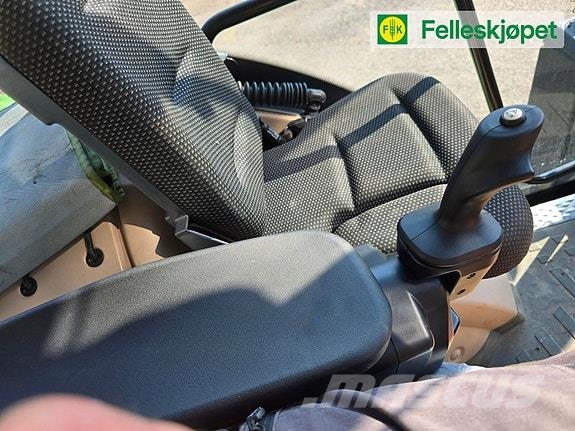Fendt 724 VARIO Traktorit
