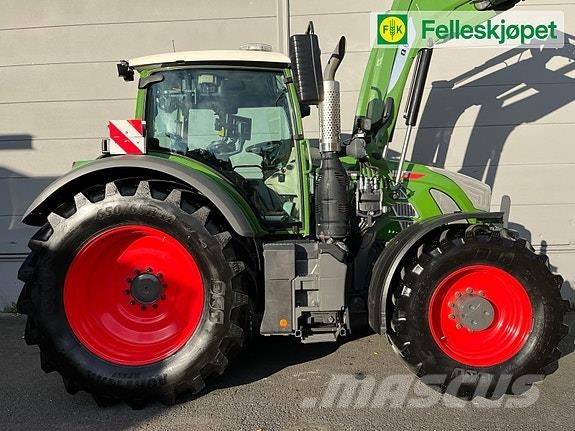 Fendt 724 VARIO Traktori