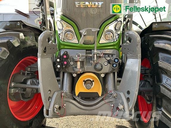Fendt 724 VARIO Traktori
