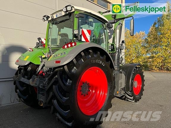 Fendt 724 VARIO Traktori