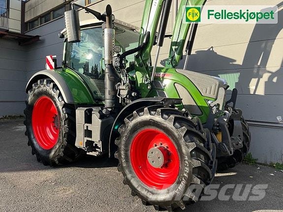 Fendt 724 VARIO Traktori