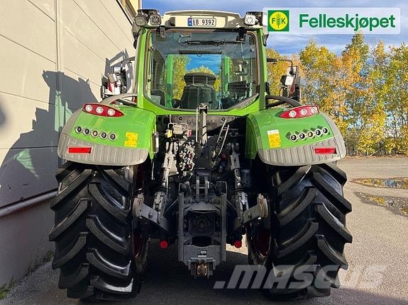 Fendt 724 VARIO Traktori
