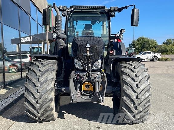 Fendt 724 Vario Gen6 Tractoren