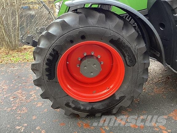 Fendt 724 VARIO premium‑traktor Traktoren