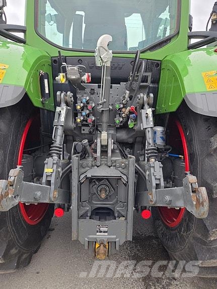 Fendt 724 Vario Profi+ Tractoren
