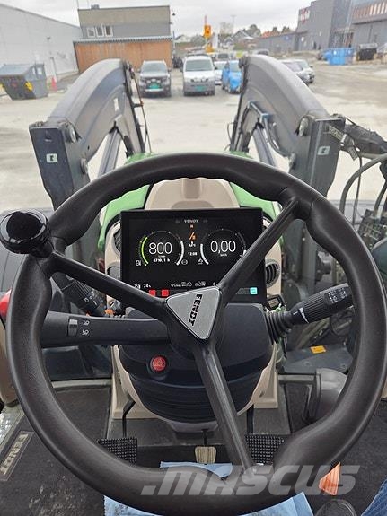 Fendt 724 Vario Profi+ Tractoren