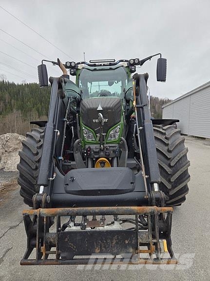 Fendt 724 Vario Profi+ Tractoren