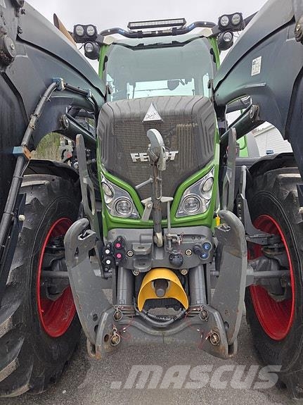 Fendt 724 Vario Profi+ Tractoren
