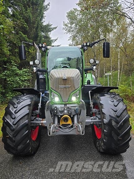 Fendt 724 Vario S4 Traktorer