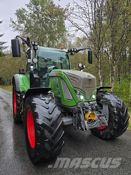 Fendt 724 Vario S4 Traktorer