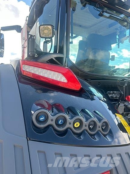 Fendt 728 PROFI PLUS Traktorer