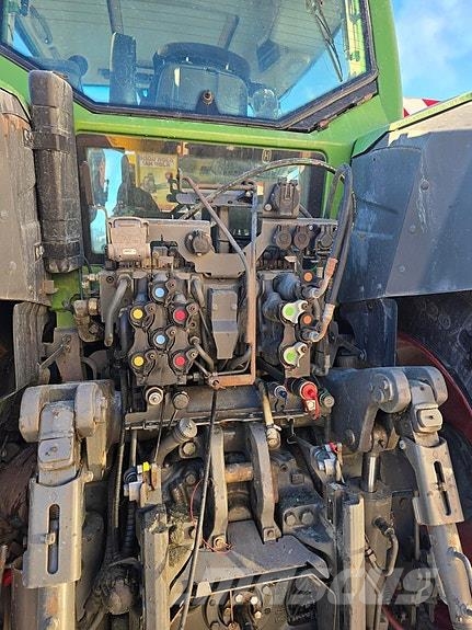 Fendt 828 الجرارات