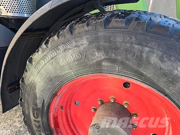 Fendt 828 الجرارات