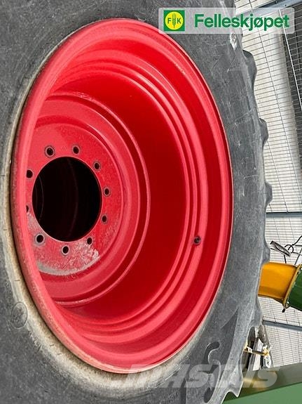 Fendt 828 Profi Plus Traktorer