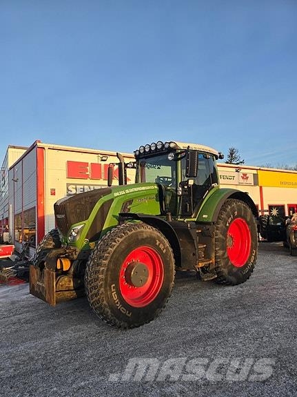 Fendt 933 Vario Traktory