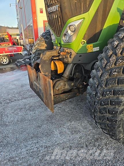 Fendt 933 Vario Traktory