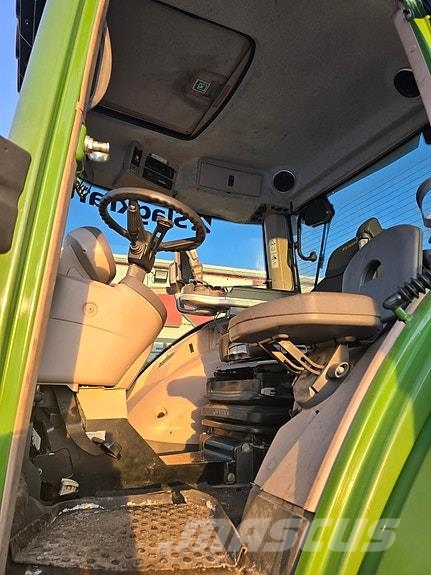 Fendt 933 Vario Traktory