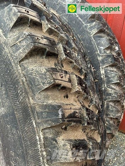 Fendt Hjul par: Nokian tri2 440/80R34 Rød DW14L Ελαστικά και ζάντες