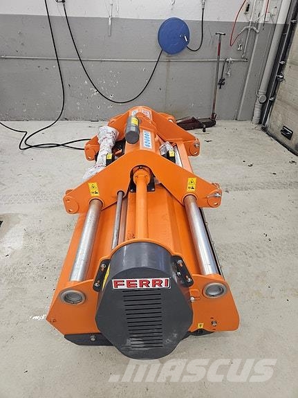 Ferri MKD 2500 og MKD 2800 beitepusser Rolo balirke