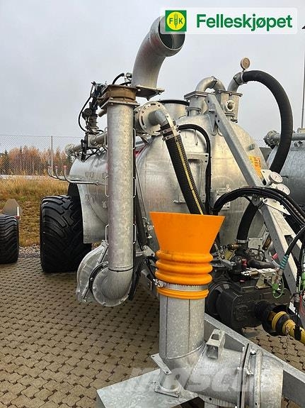 Fliegl VFW 8600 Kombi høytrykk og vakuum Műtrágyaszórók