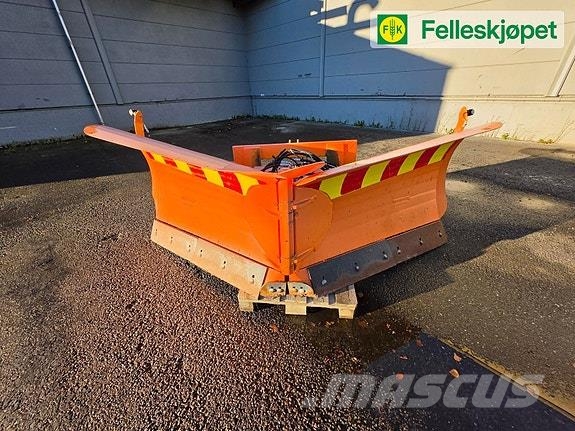 FMG Nivelaura 350 Sniega naži un tīrītāji