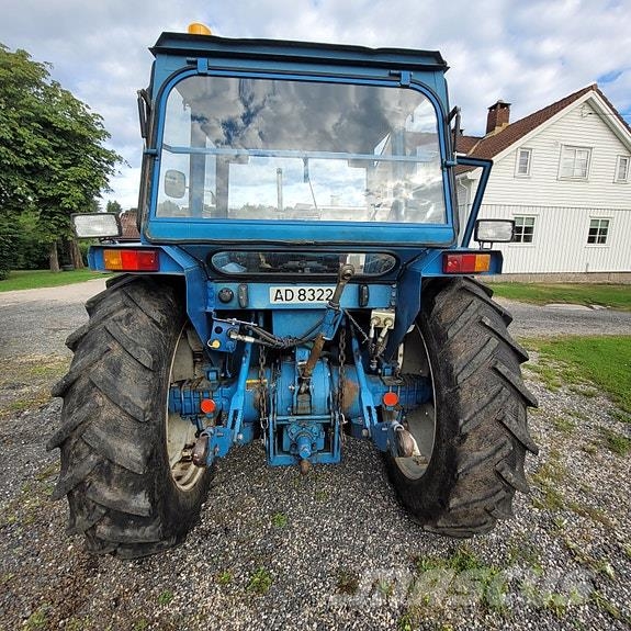 Ford 4610 الجرارات
