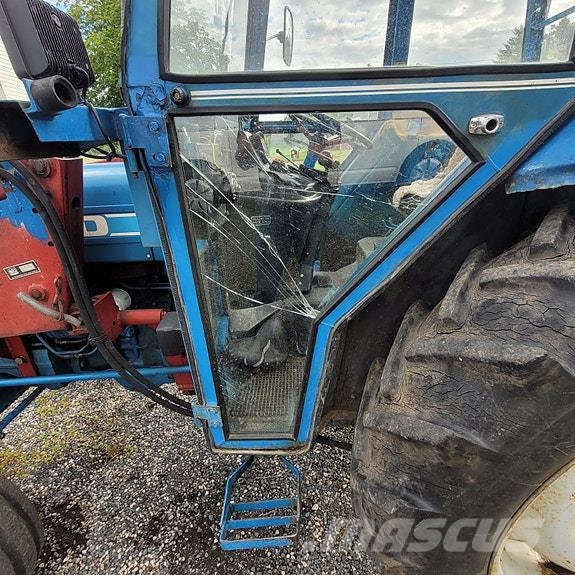 Ford 4610 الجرارات