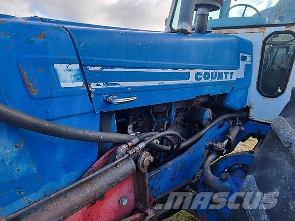 Ford County 1174 Traktori