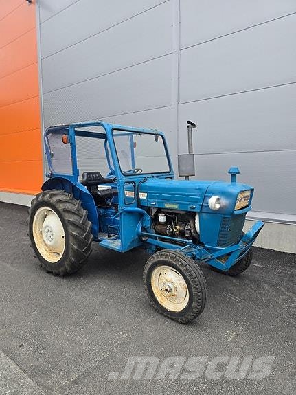Ford Dexta 2000 Tractors