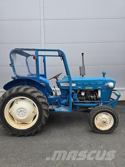 Ford Dexta 2000 Tractors