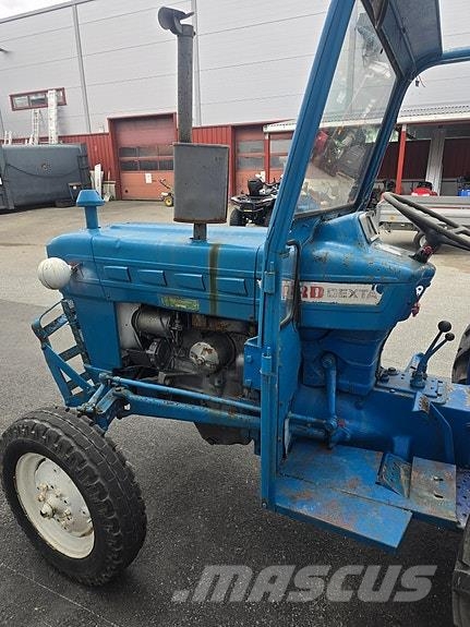 Ford Dexta 2000 Tractors