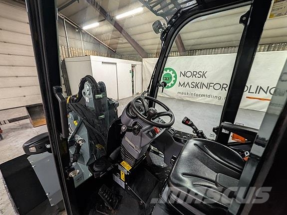 GiANT G2700 HD+ #mye utstyr# Bouw - Overige