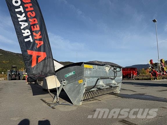 Globus GSK 1600l Other road and snow machines