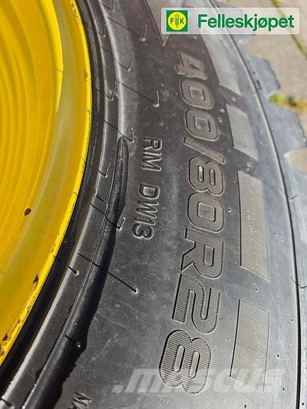 Hakkapelita TRI 400/80R28 Gul Tratores Agrícolas usados