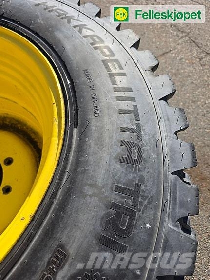 Hakkapelita TRI 400/80R28 Gul Tratores Agrícolas usados