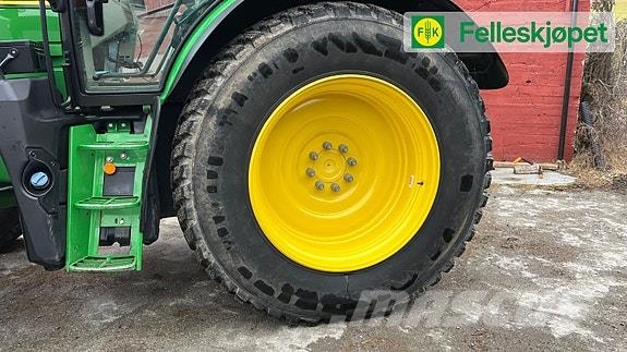  Hakkapelitta TRI 650/65R42 Traktoren