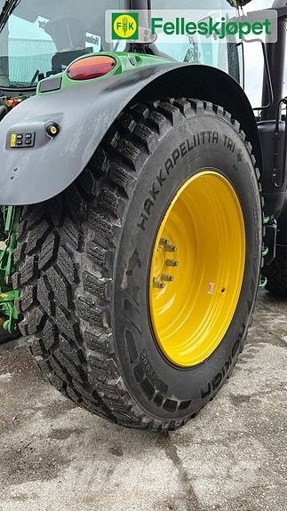 Hakkapelitta TRI 650/65R42 Traktoren